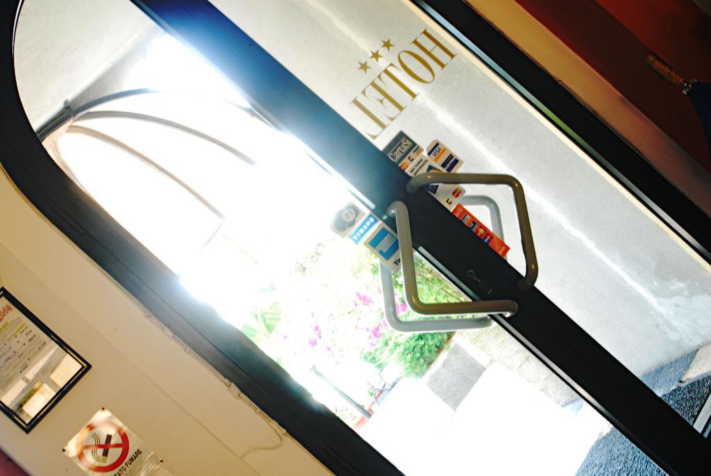 Hotel Ebe ซาน ปิเอโร อา ซิเอเว ภายนอก รูปภาพ