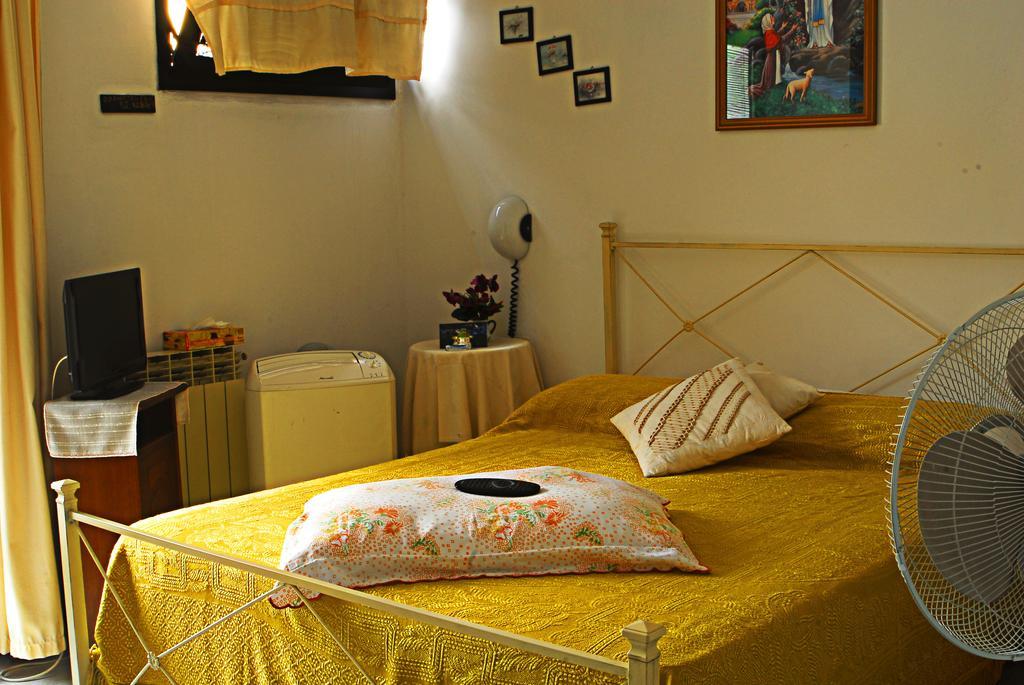 Hotel Ebe ซาน ปิเอโร อา ซิเอเว ภายนอก รูปภาพ